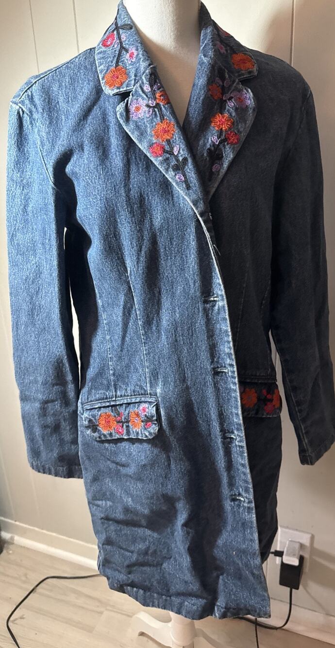 Denim Blazer Floral Embroidery Artsy Boho By Cold water Creek Women’s Size 10 OO